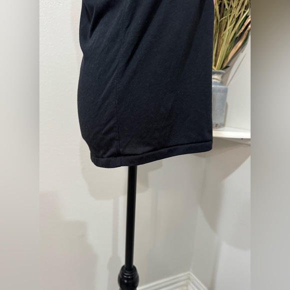 Nike Activewear Black and Pink Graphic Muscle Tee size XS - Picture 3 of 9